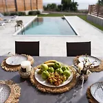 Haus In - Privater Parkplatz Und Pool By Interhome Casa de Férias *