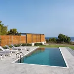 Haus In - Privater Parkplatz Und Pool By Interhome *